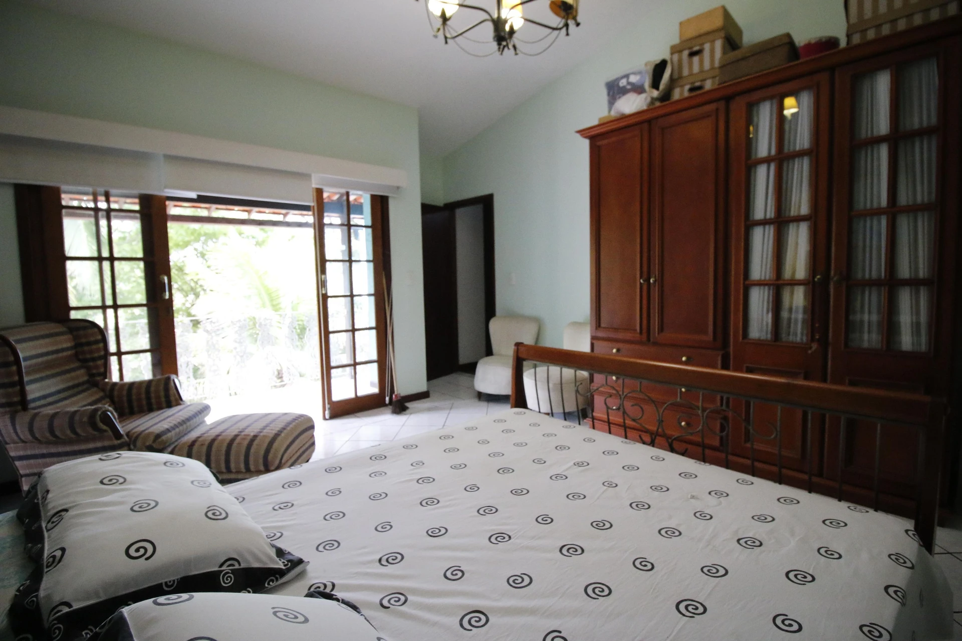 Furnished house, 700 m², with a jacuzzi — photo 10