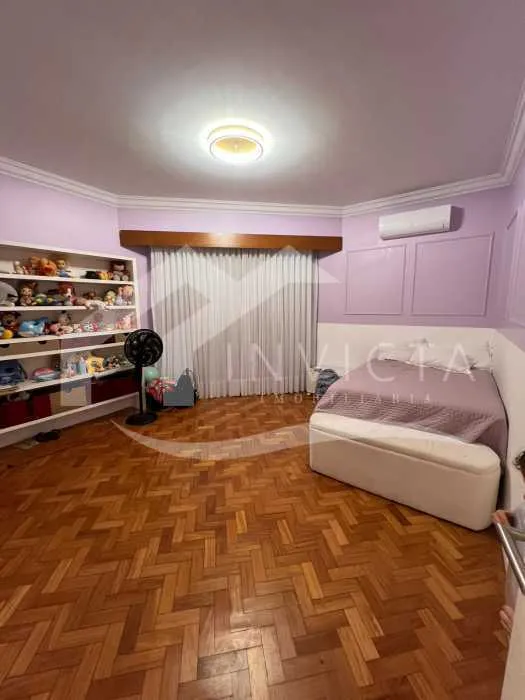 Furnished apartment, 215 m², with a bathtub — photo 18