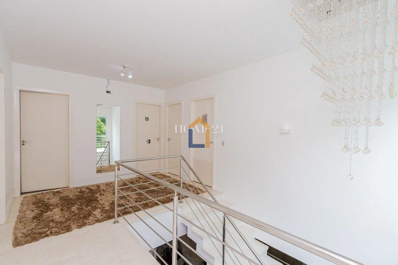 Furnished 470 m² house with 4 bedrooms and private garden — photo 73