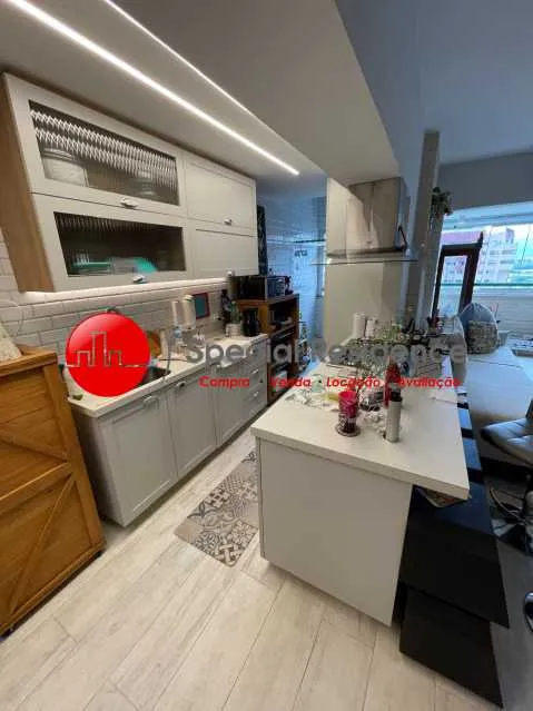 Apartment with 2 bedrooms, 3 bathrooms and a glass balcony — photo 13