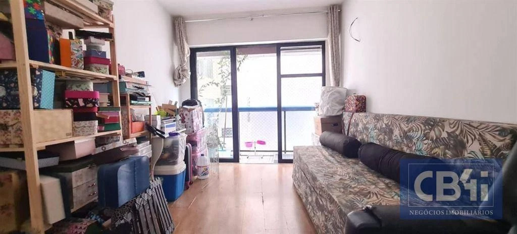 2-bedroom apartment in a building with a pool