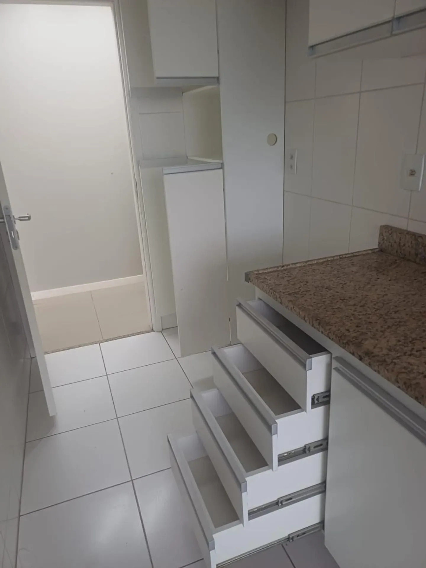 Apartamento com 4 quartos e 3 banheiros — photo 4