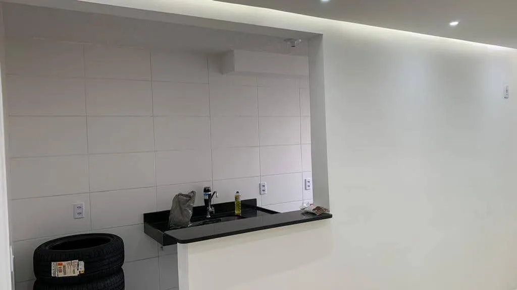 Unfurnished apartment with 2 bedrooms and separate kitchen — photo 2