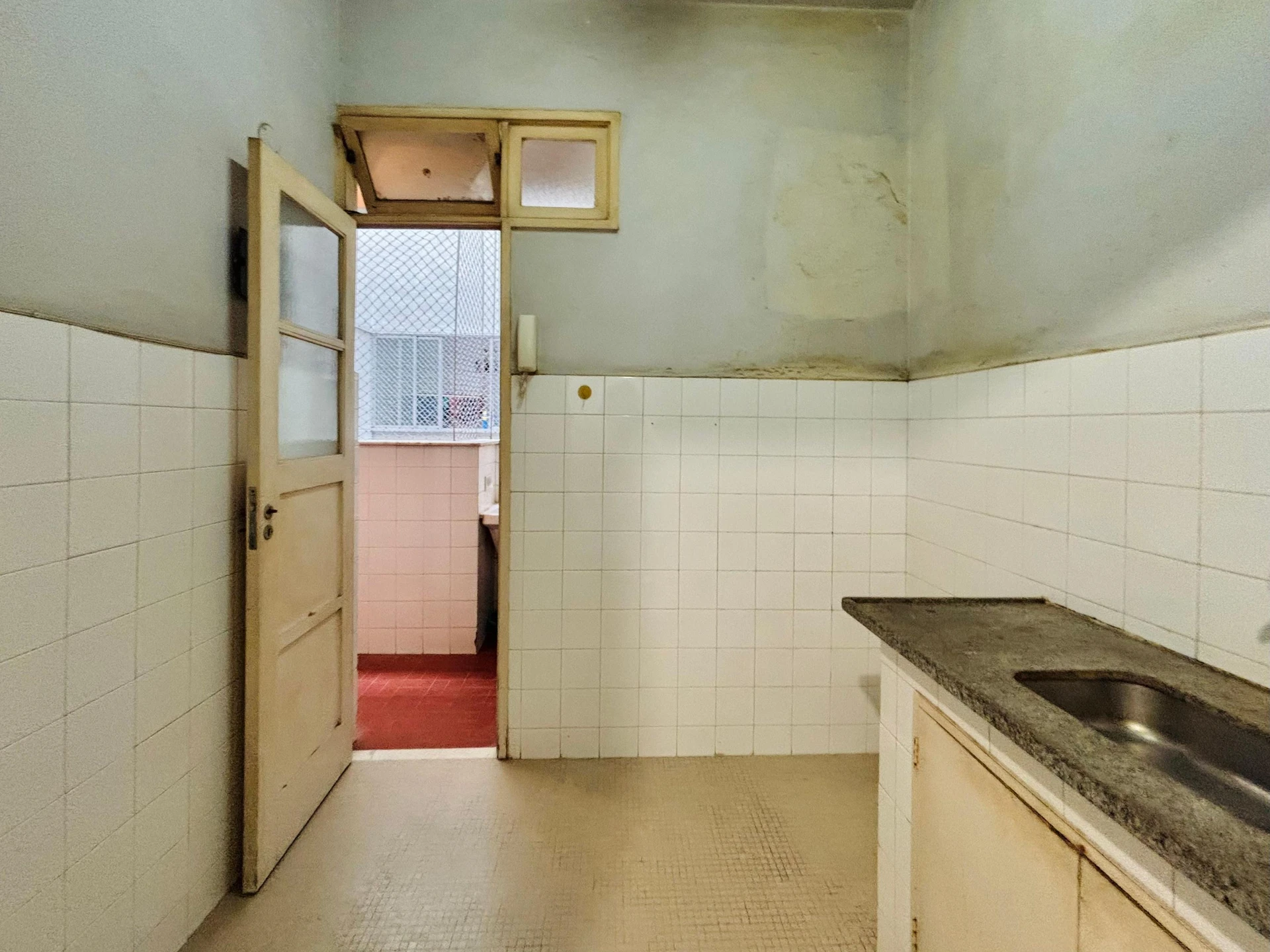 Apartamento com 2 quartos, varanda e 1 vaga