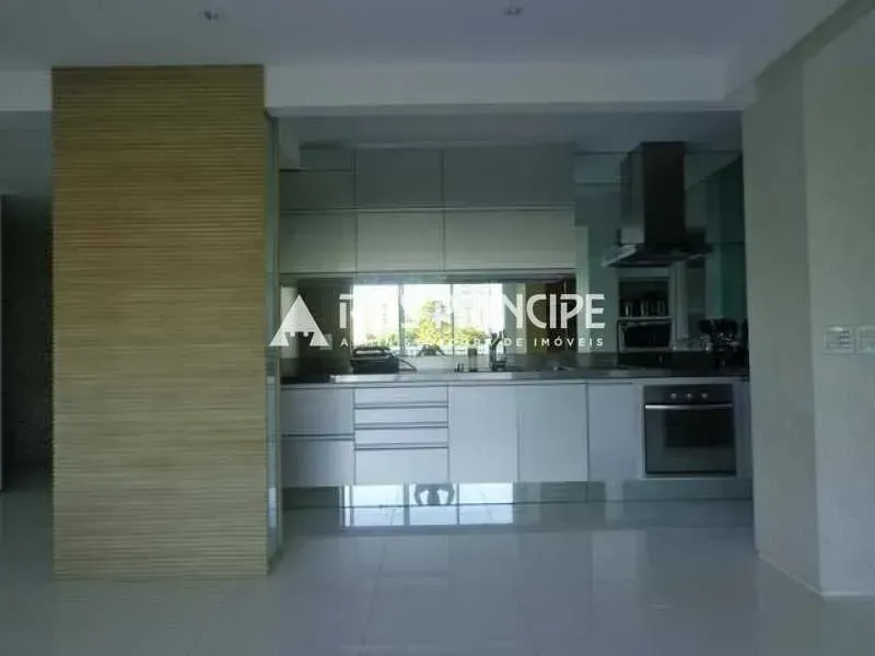 One-bedroom apartment in a building with a pool — photo 3