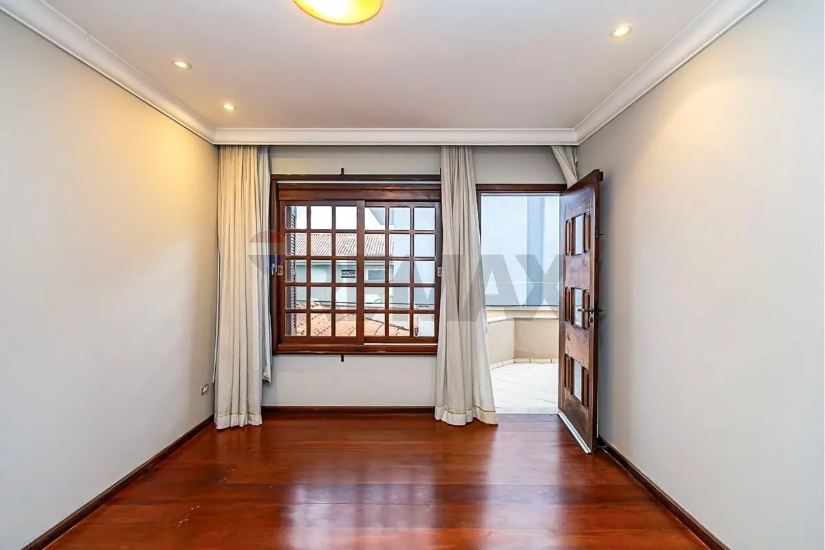 Casa de 303 m² com 4 quartos e churrasqueira privativa — photo 24