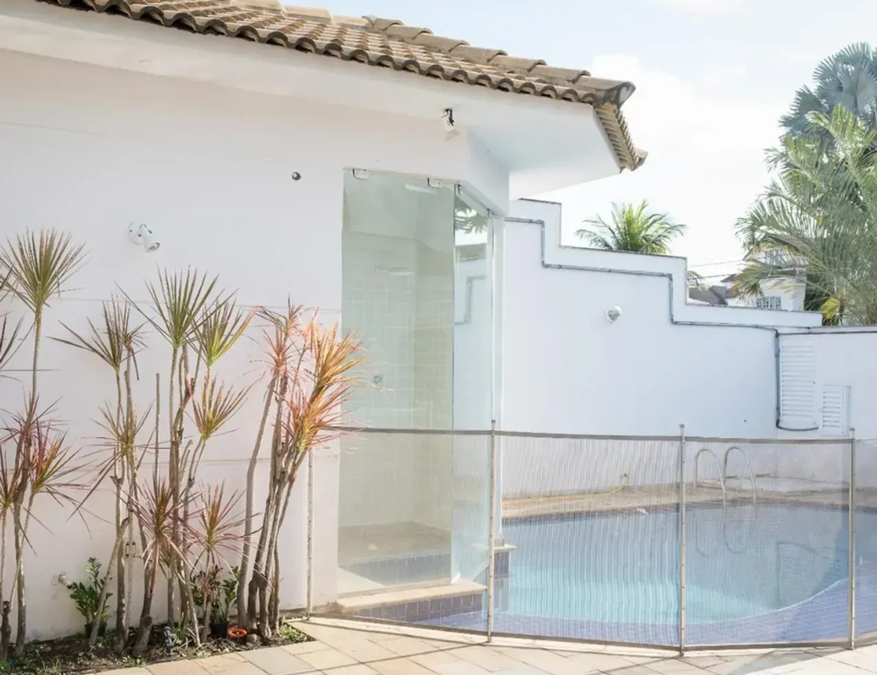 Furnished house with 4 bedrooms and glassed-in balcony — photo 15