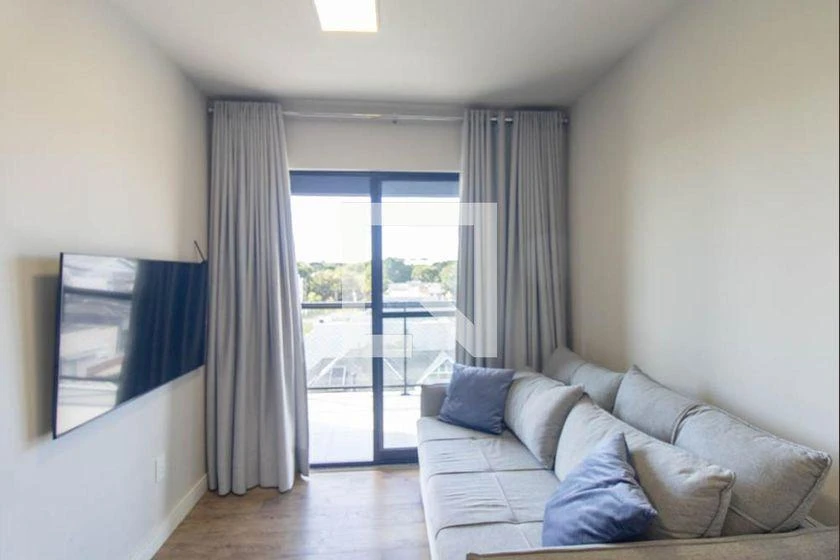 Balcony with a grill in a 2-bedroom apartment, 54 m²