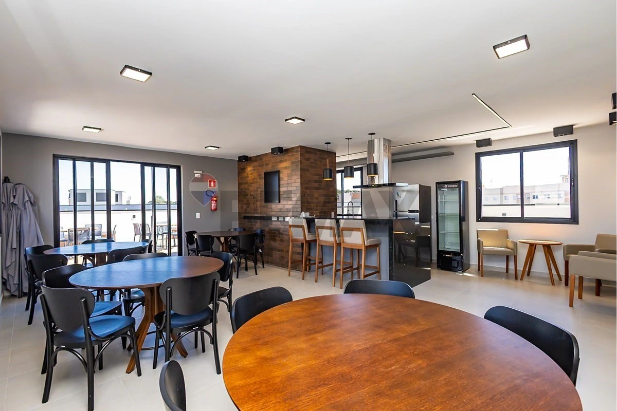 2-bedroom apartment with floor-to-ceiling windows — photo 5
