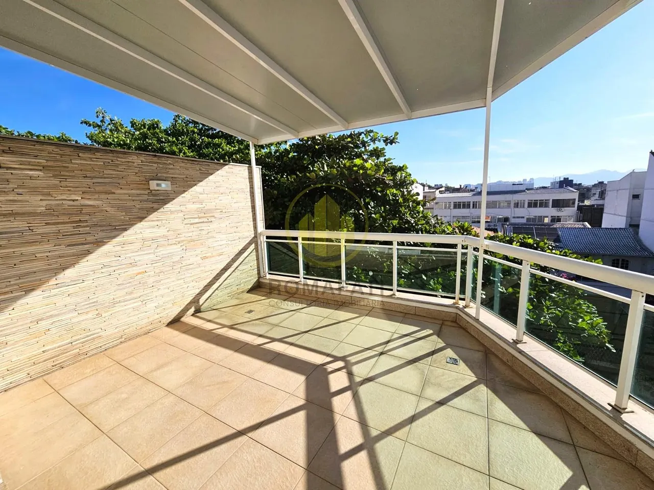 Apartamento sem mobília com 3 quartos e 4 banheiros — photo 4