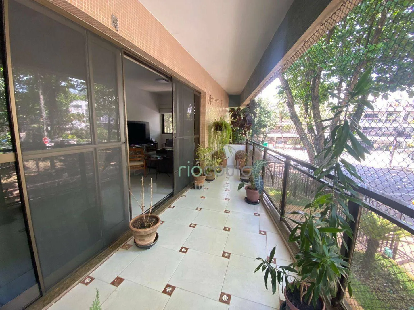 Apartamento mobiliado com 3 dormitórios e suíte, 153 m² — photo 18