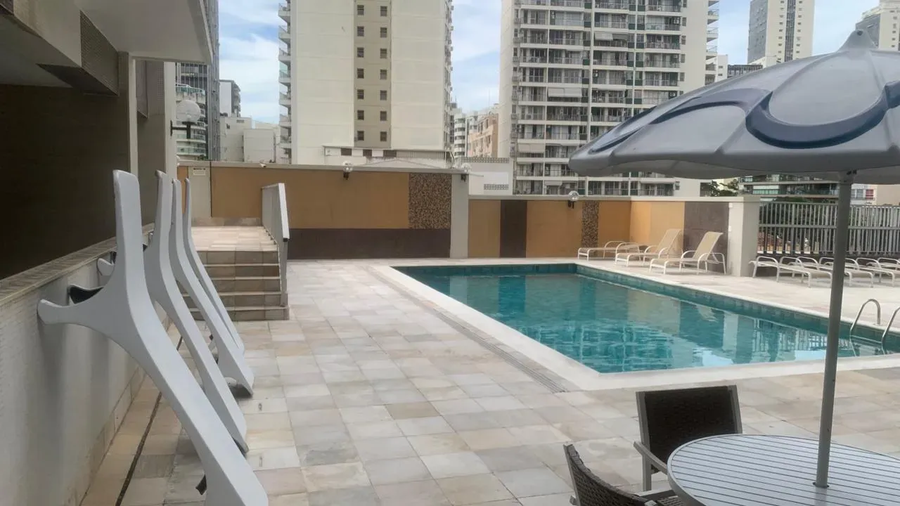Apartamento mobiliado com cozinha fechada e 120 m² — photo 21