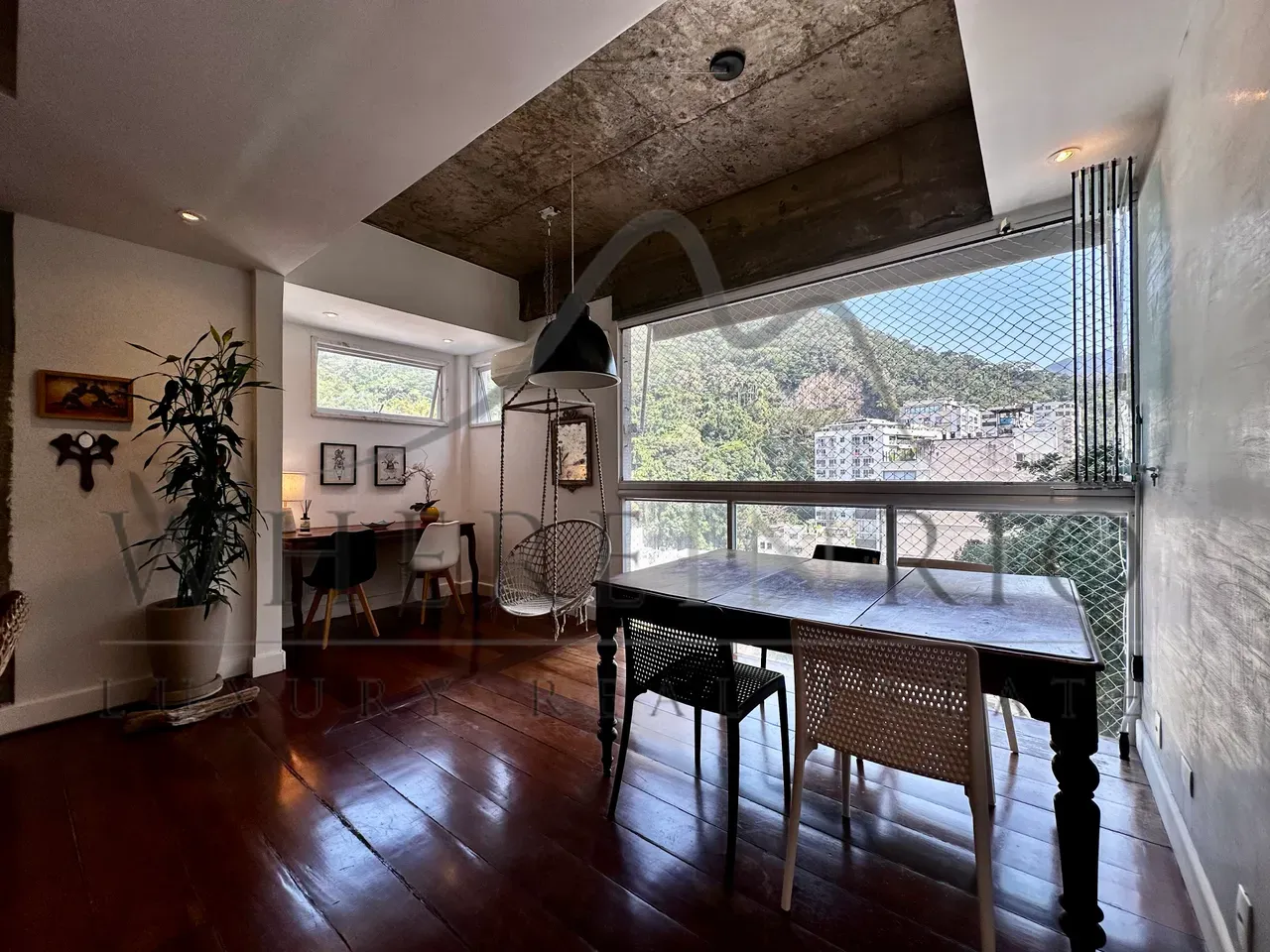 Apartment on the 1st floor with floor-to-ceiling windows — photo 25