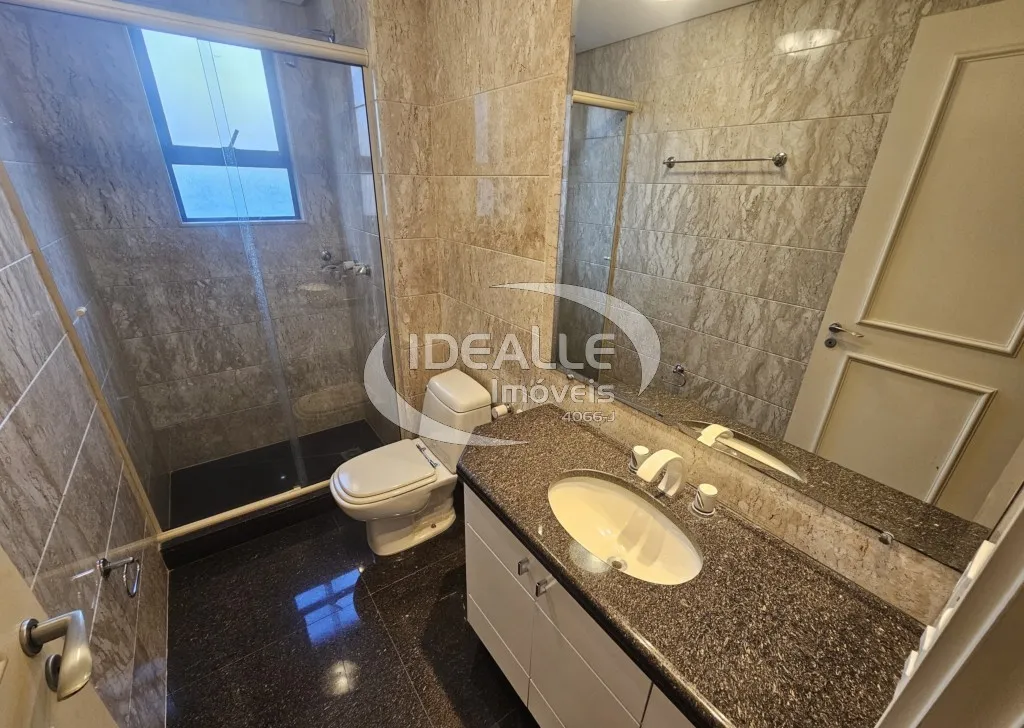 Apartamento de 3 suites con 335 m² y balcón — photo 21
