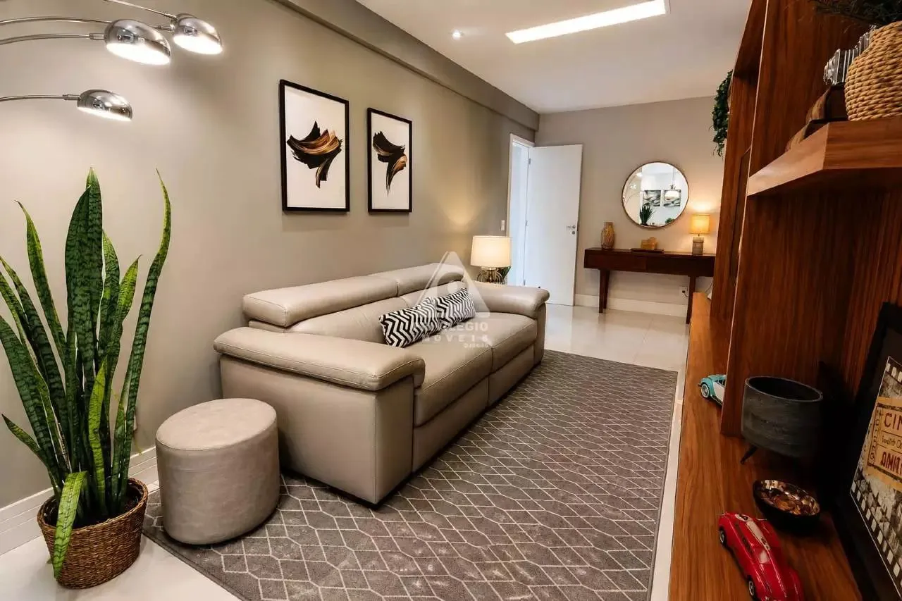 Apartamento mobiliado com 4 quartos e 5 banheiros — photo 15