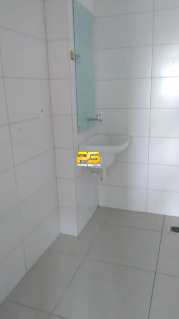 2-bedroom apartment with 2 parking spaces — photo 17