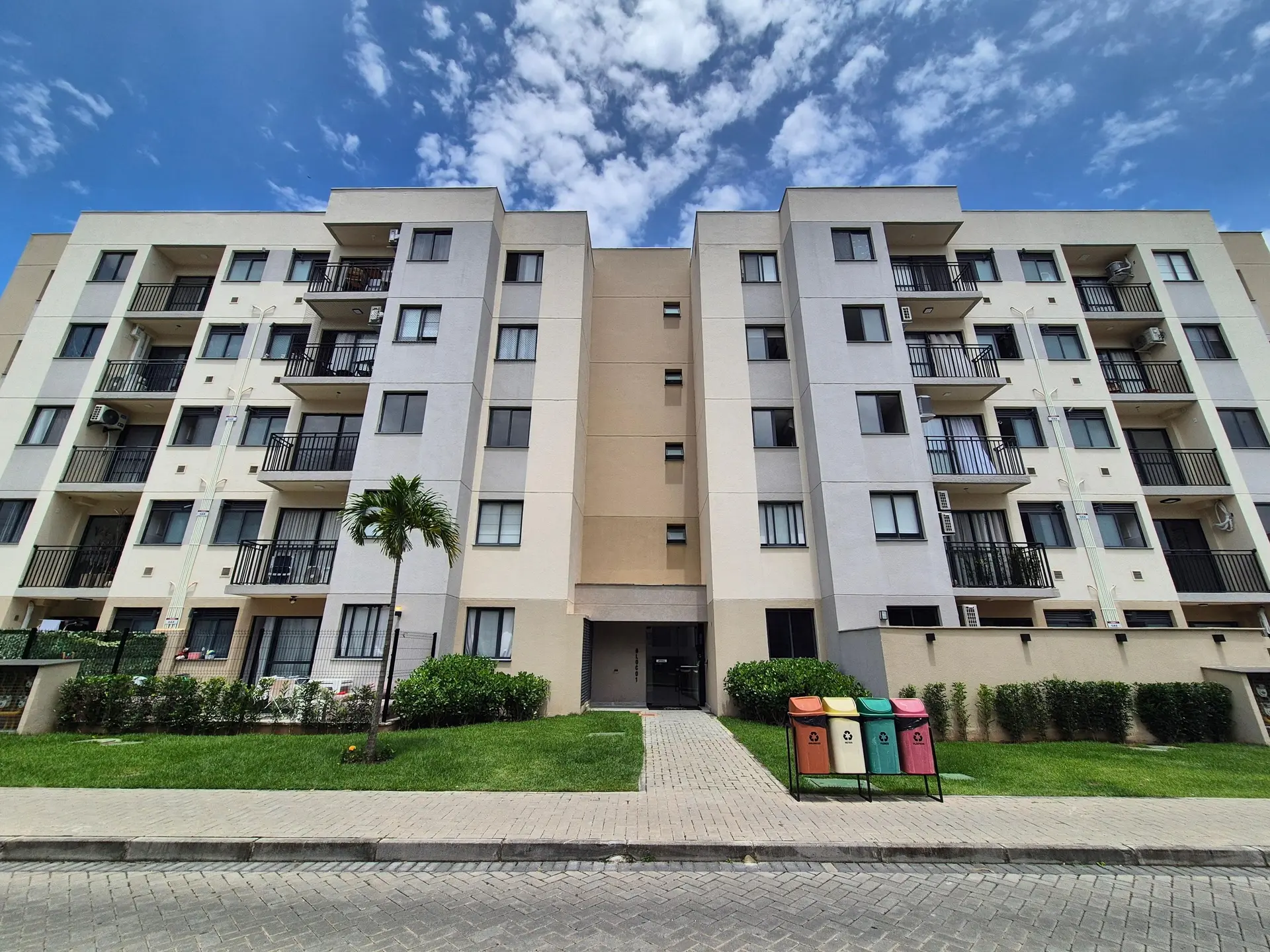 Apartamento de 2 quartos em condomínio com academia — photo 16