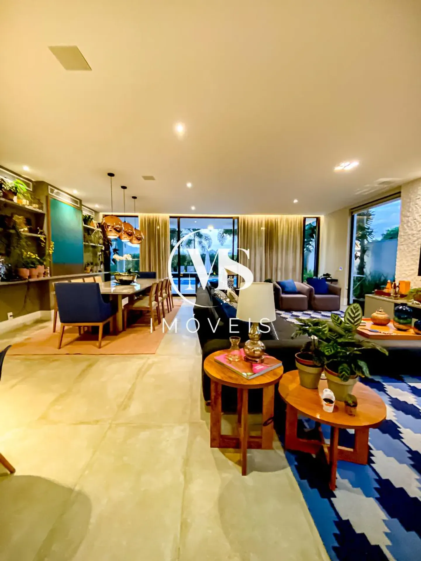 Jacuzzi in a 5-bedroom house, 780 m² — photo 21