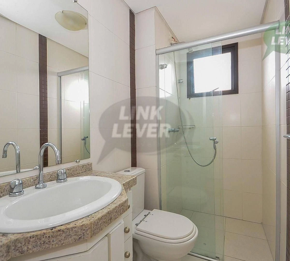 Квартира: 3 спальні, 1 з власною ванною кімнатою, 66 м² — photo 30