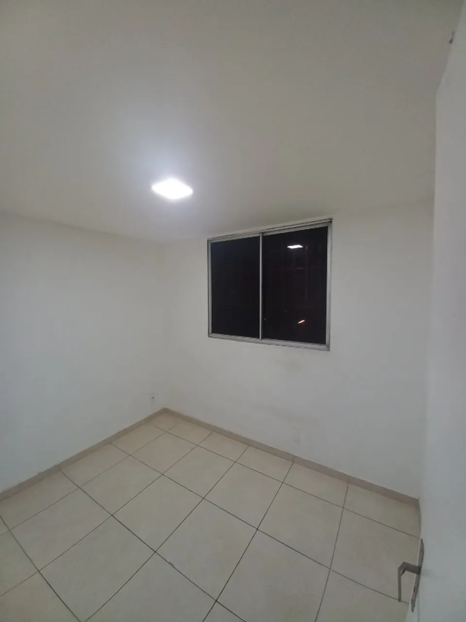 2-bedroom apartment in a building with a gym — photo 5