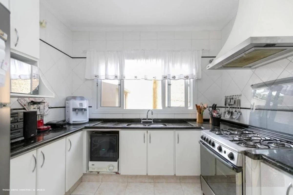 Furnished house, 286 m², with a bathtub — photo 12