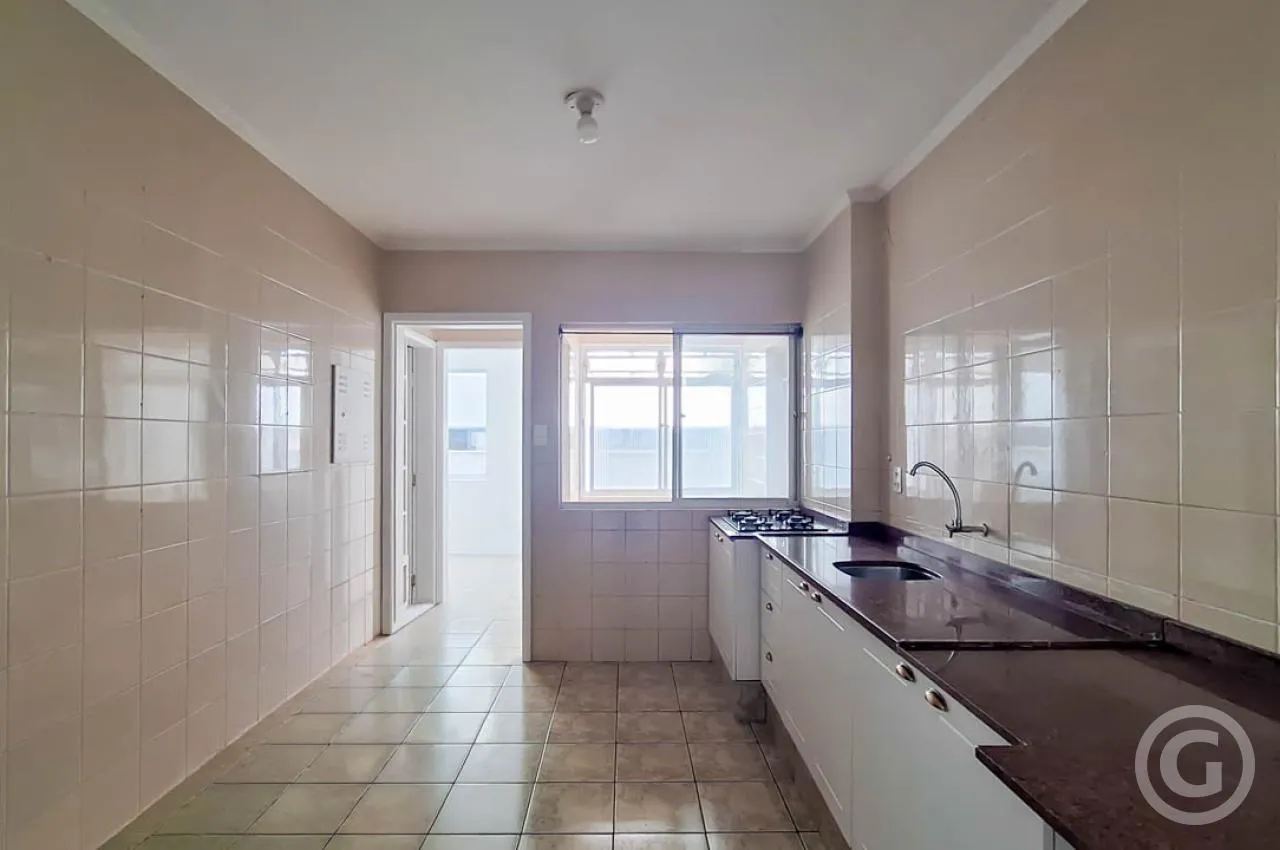 3-bedroom apartment, 1 with its own bathroom, 104 m² — photo 2
