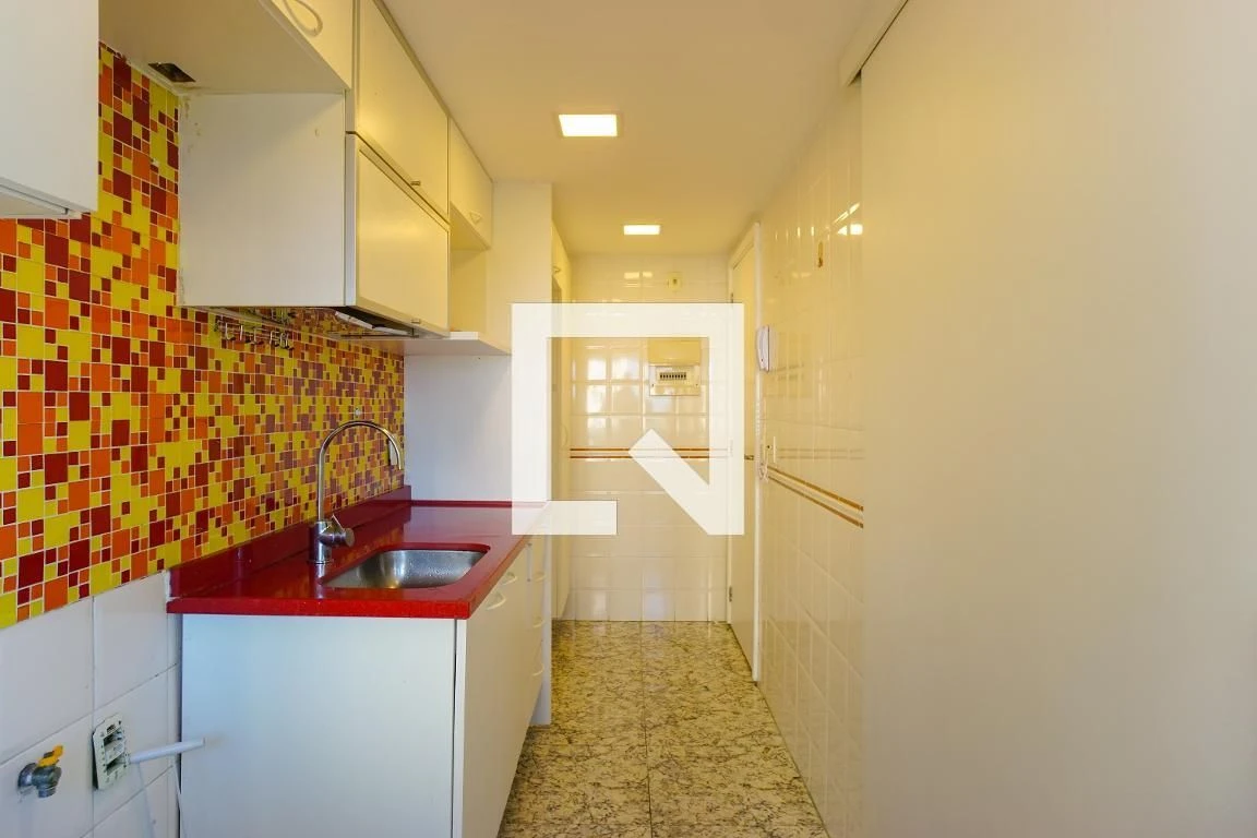 Apartamento sem mobília com 2 quartos e varanda fechada — photo 25