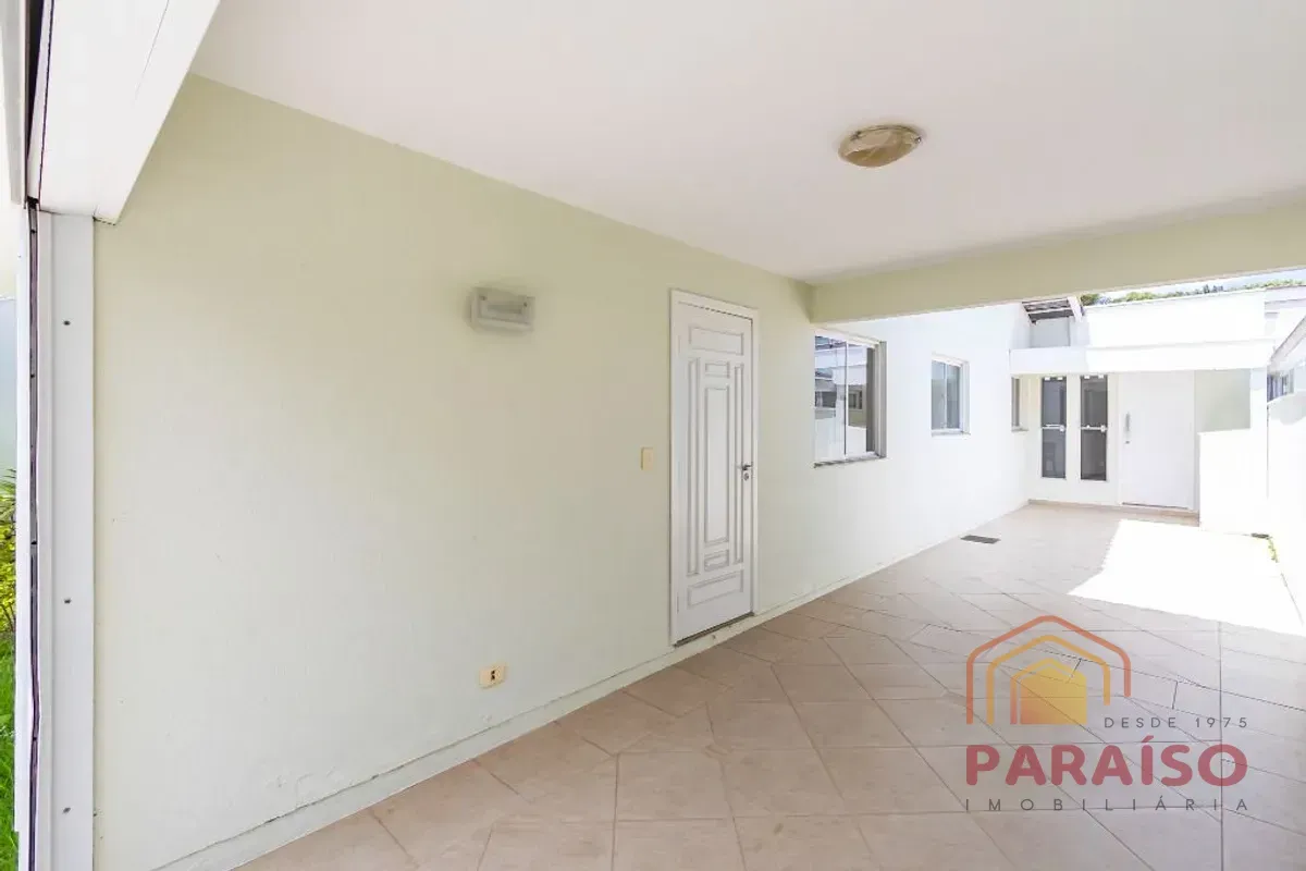 4-bedroom house with a grill on the balcony in Curitiba — photo 38