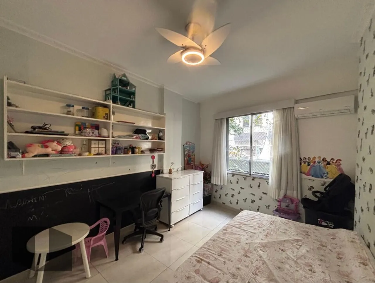 Furnished 3-bedroom apartment with open-plan kitchen — photo 11