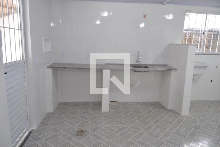 Unfurnished studio with balcony and private garden — photo 4