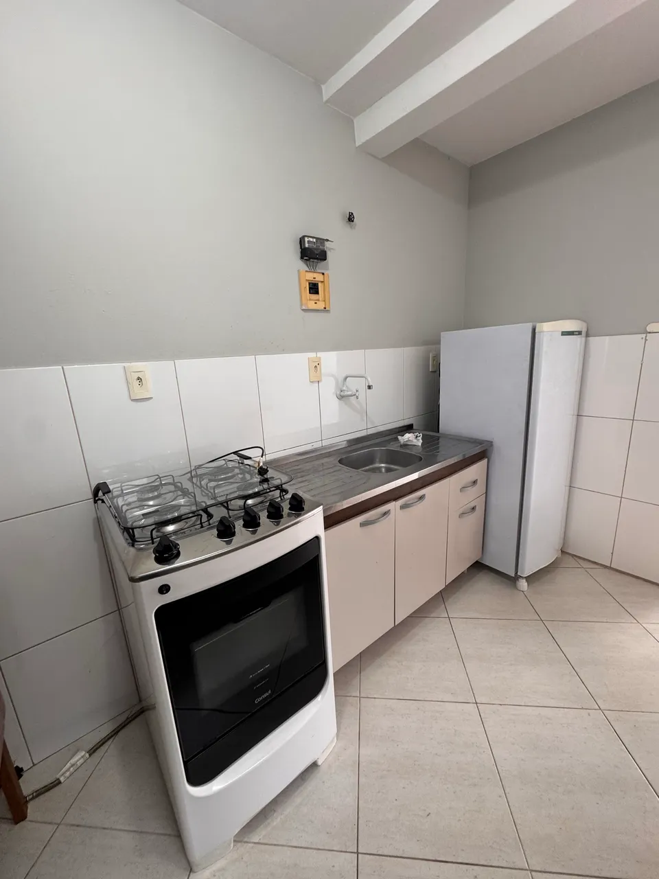Unfurnished studio with glass shower and 1 bathroom — photo 11
