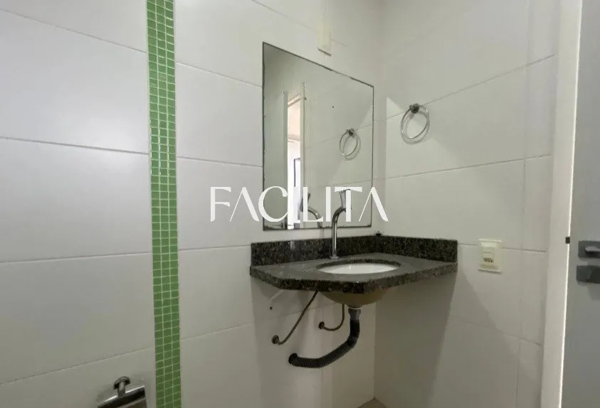 Casa com 3 quartos e cozinha americana com fogão — photo 10