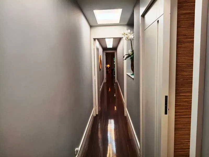 Apartment with 4 bedrooms and a enclosed glass balcony — photo 14