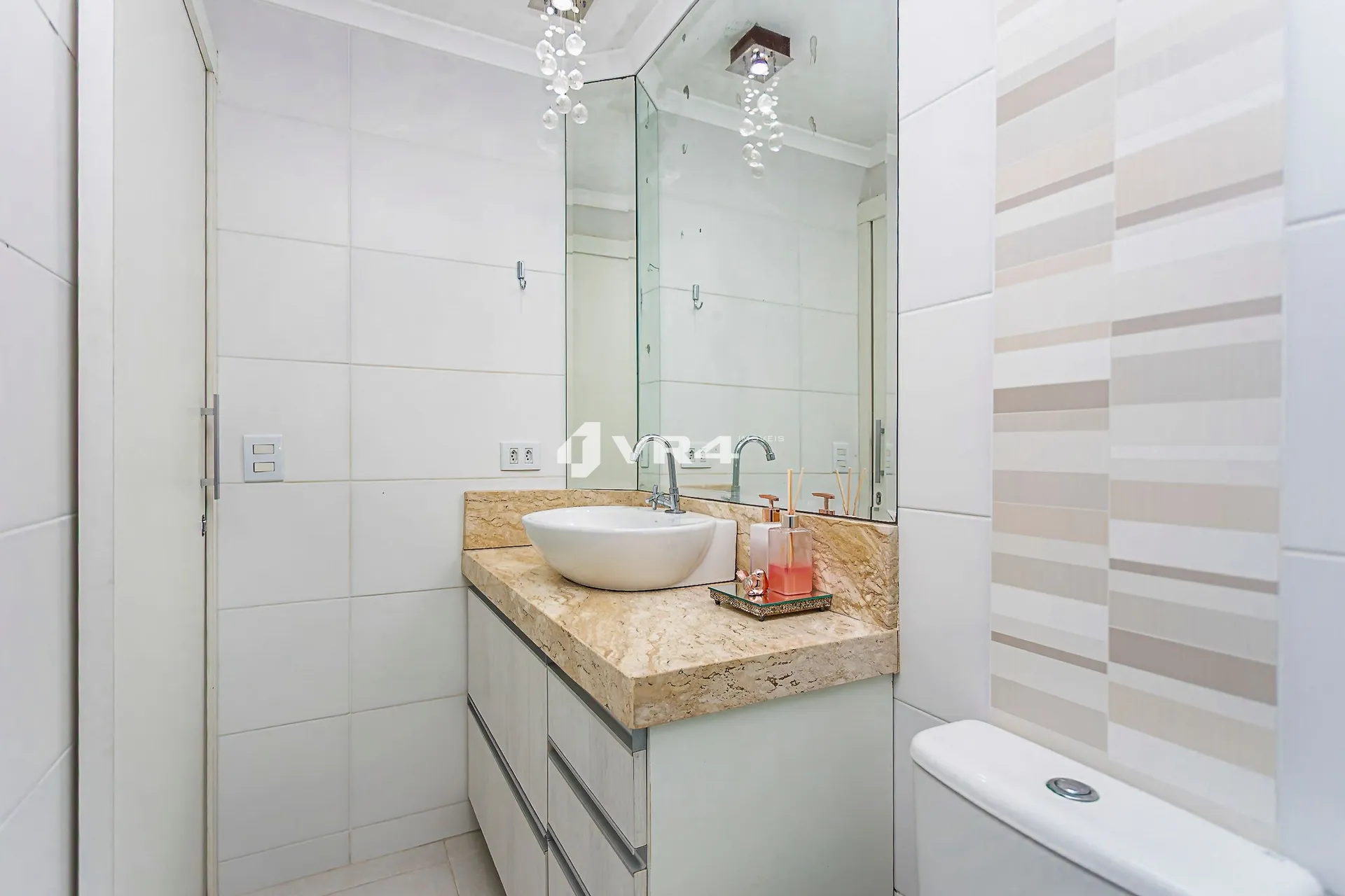2-bedroom apartment with a washing machine — photo 15