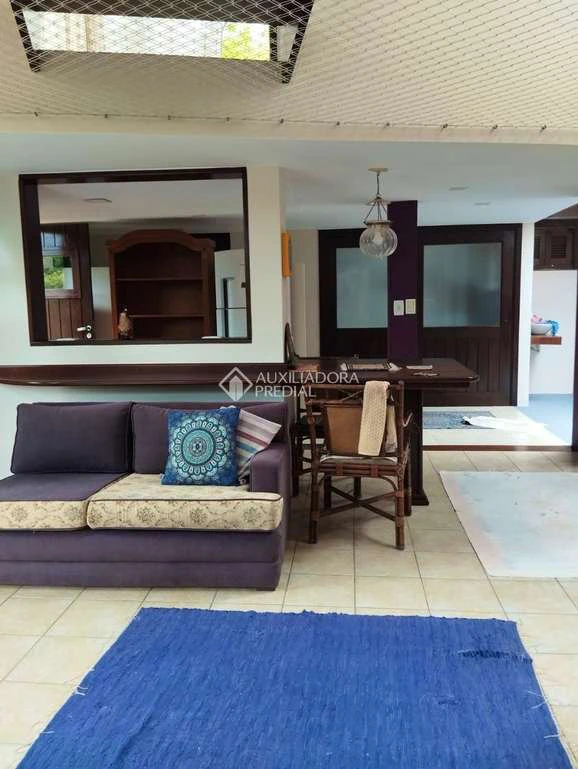 Будинок із окремою кухнею та 2 спальнями-сюїтами, 340 м² — photo 5