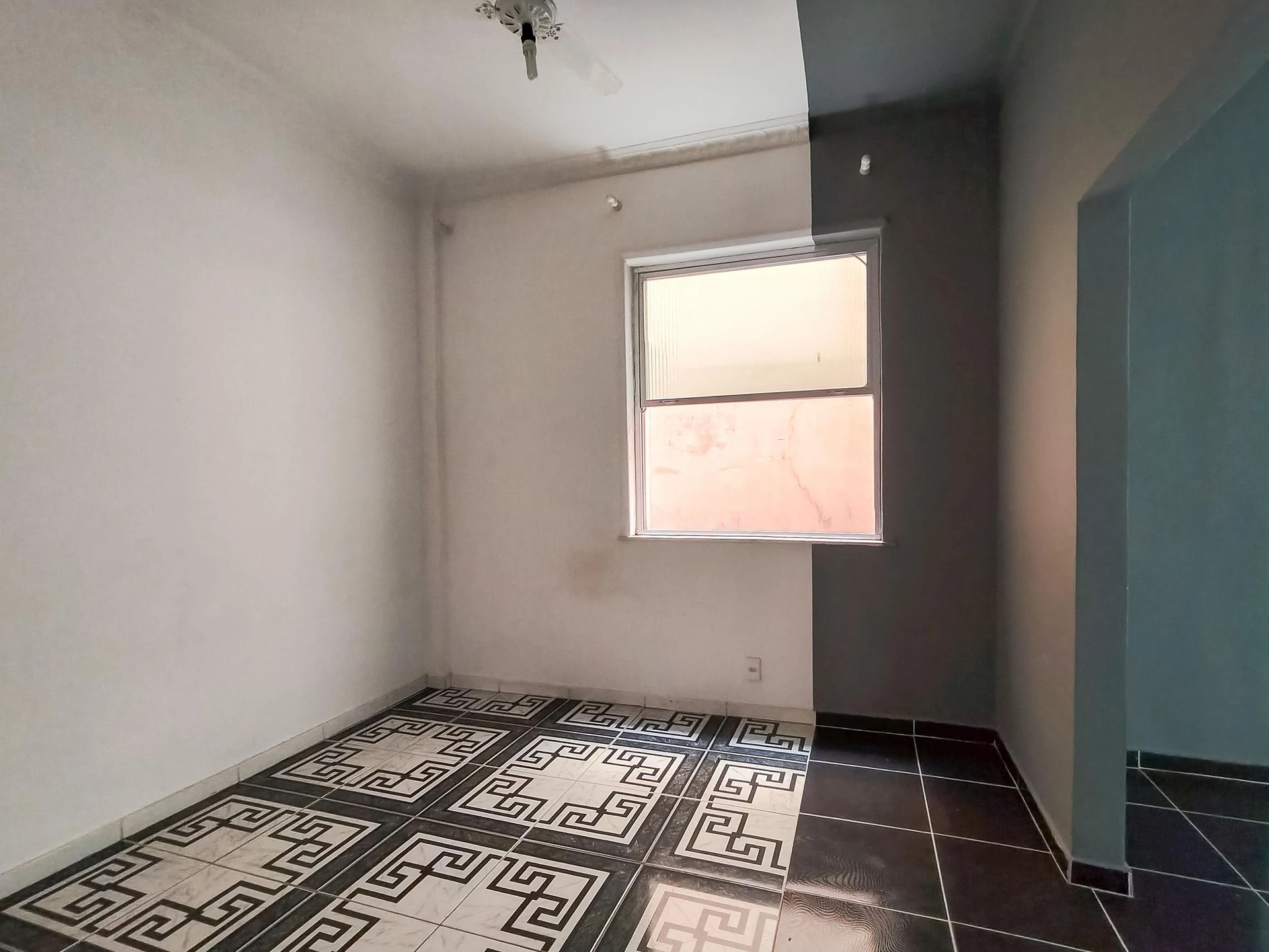 2-bedroom apartment with 2 bathrooms and mountain views — photo 9
