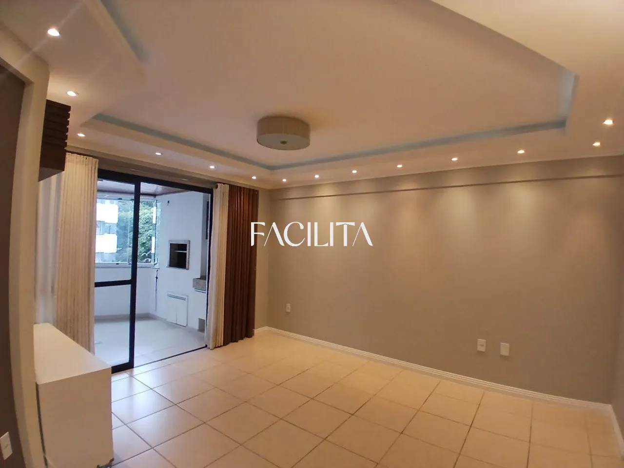 Apartamento de 3 dormitorios con baño en suite y balcón — photo 19