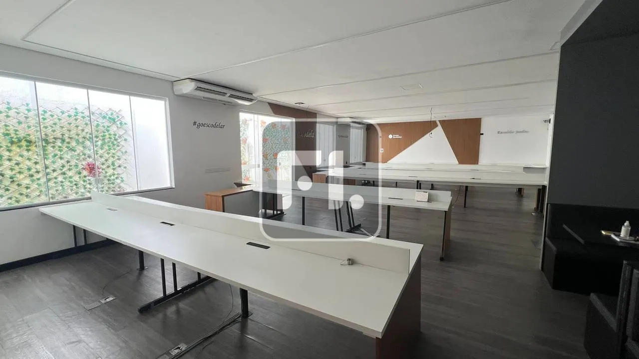 Дом с 4 спальнями, 4 ванными и 160 м² — photo 15