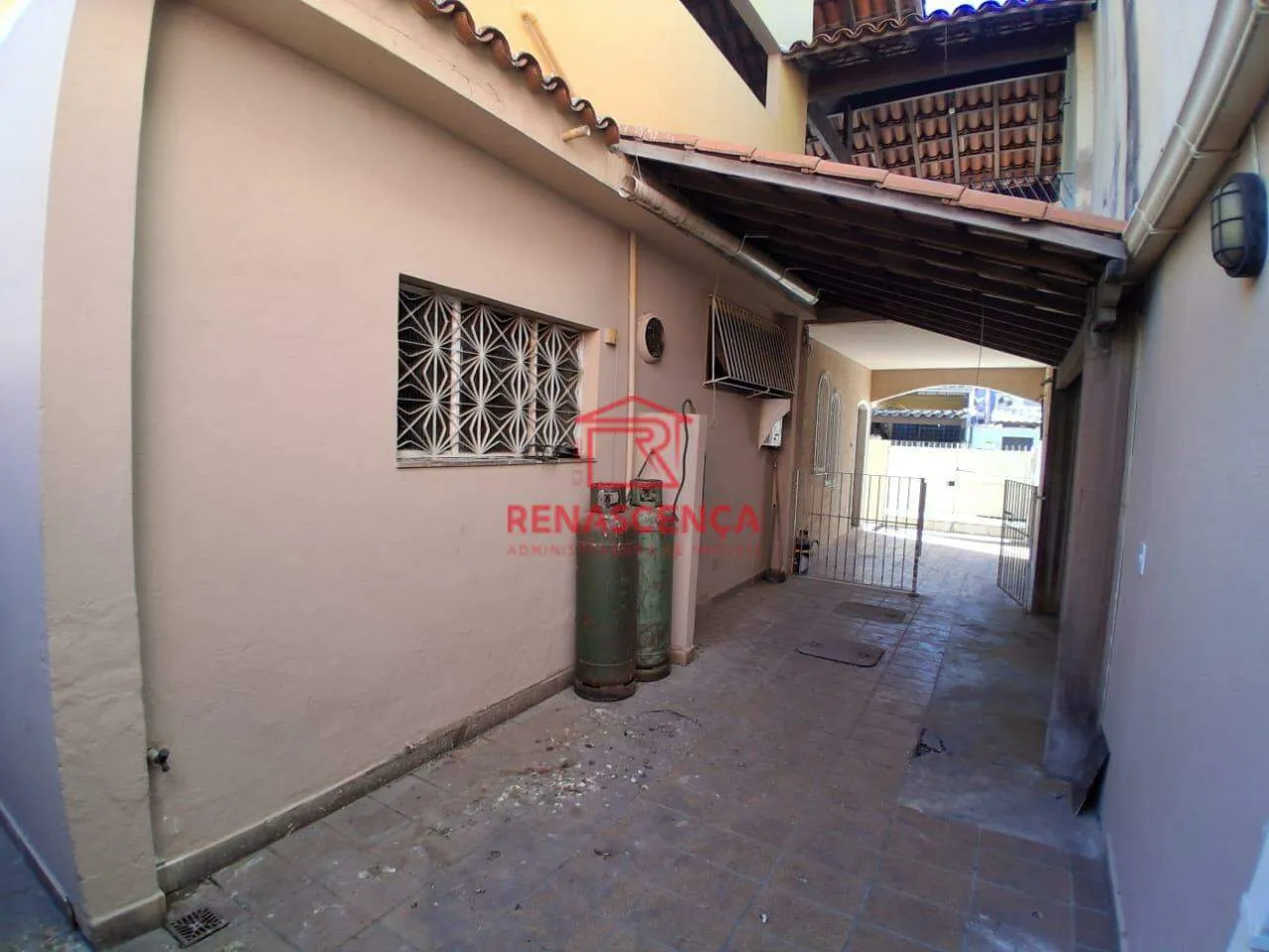 Casa com 3 quartos e 2 banheiros, com vaga — photo 17