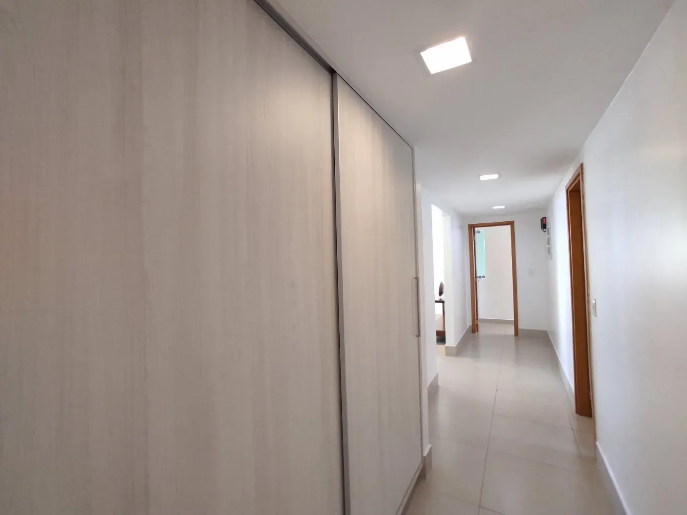 Apartment with 3 en-suite bedrooms, 4 baths and 4 parking — photo 27