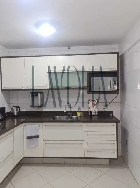 Furnished apartment, 81 m², with a water view — photo 11