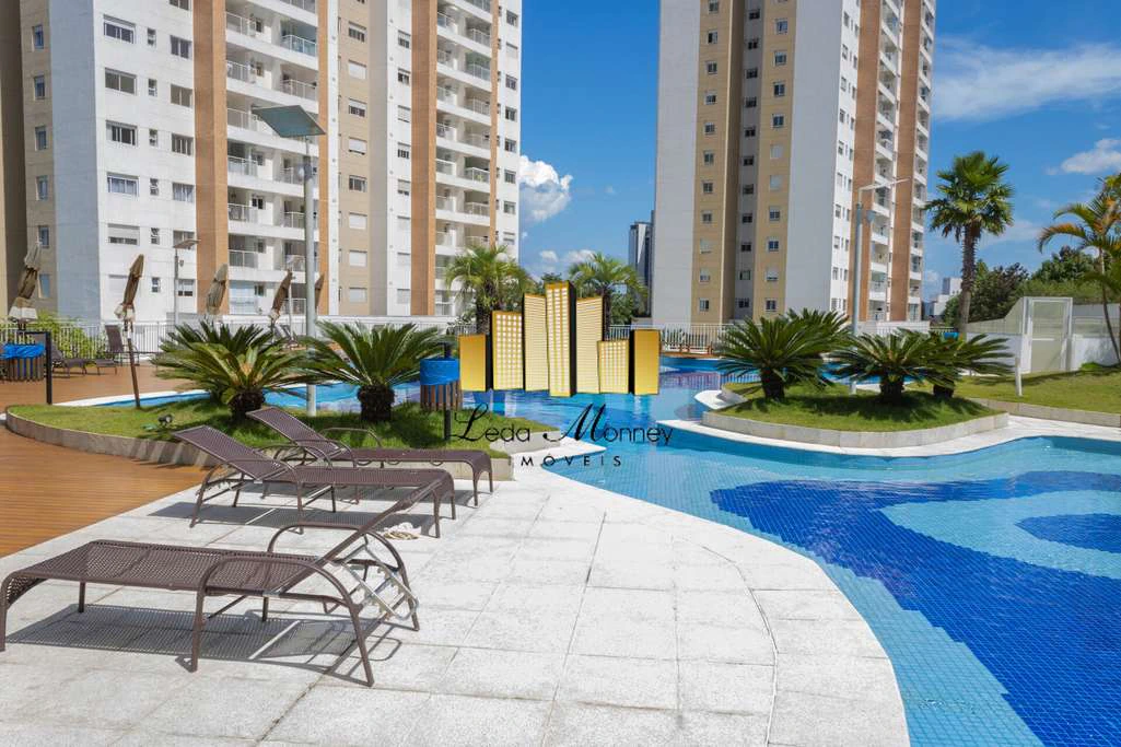 3-bedroom apartment with 2 en-suite baths and 243 m²