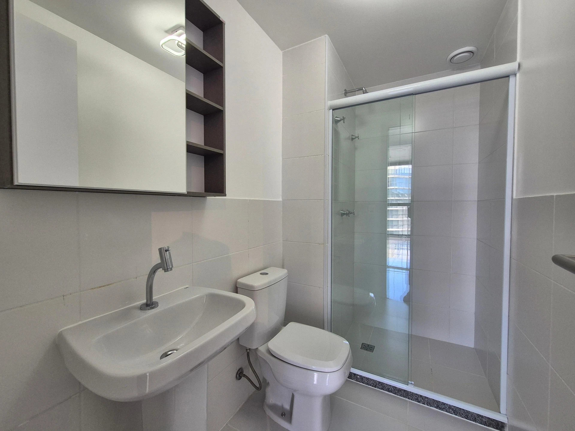 Washing machine in a 2-bedroom apartment, 84 m² — photo 33