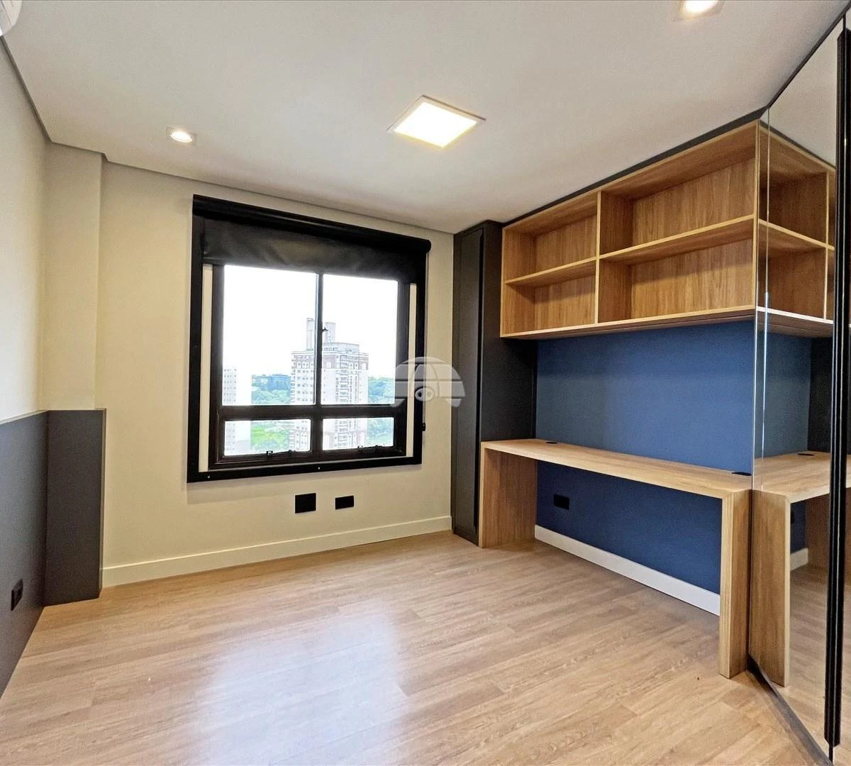 Furnished apartment, 108 m², with a grill on the balcony — photo 12