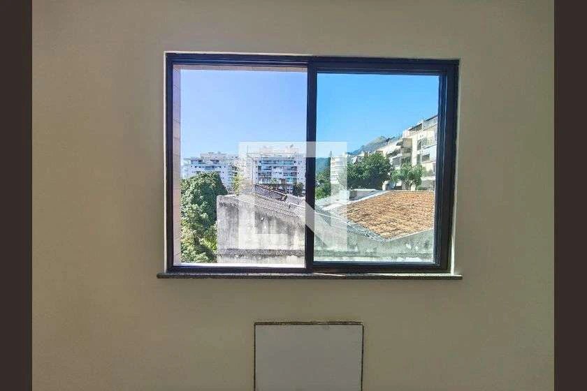 88 m² rental apartment with 2 bedrooms and balcony — photo 15