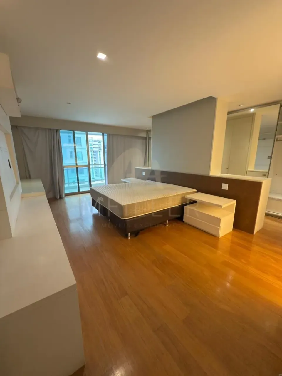 Apartment with 4 bedrooms and 5 bathrooms, 380 m² — photo 14