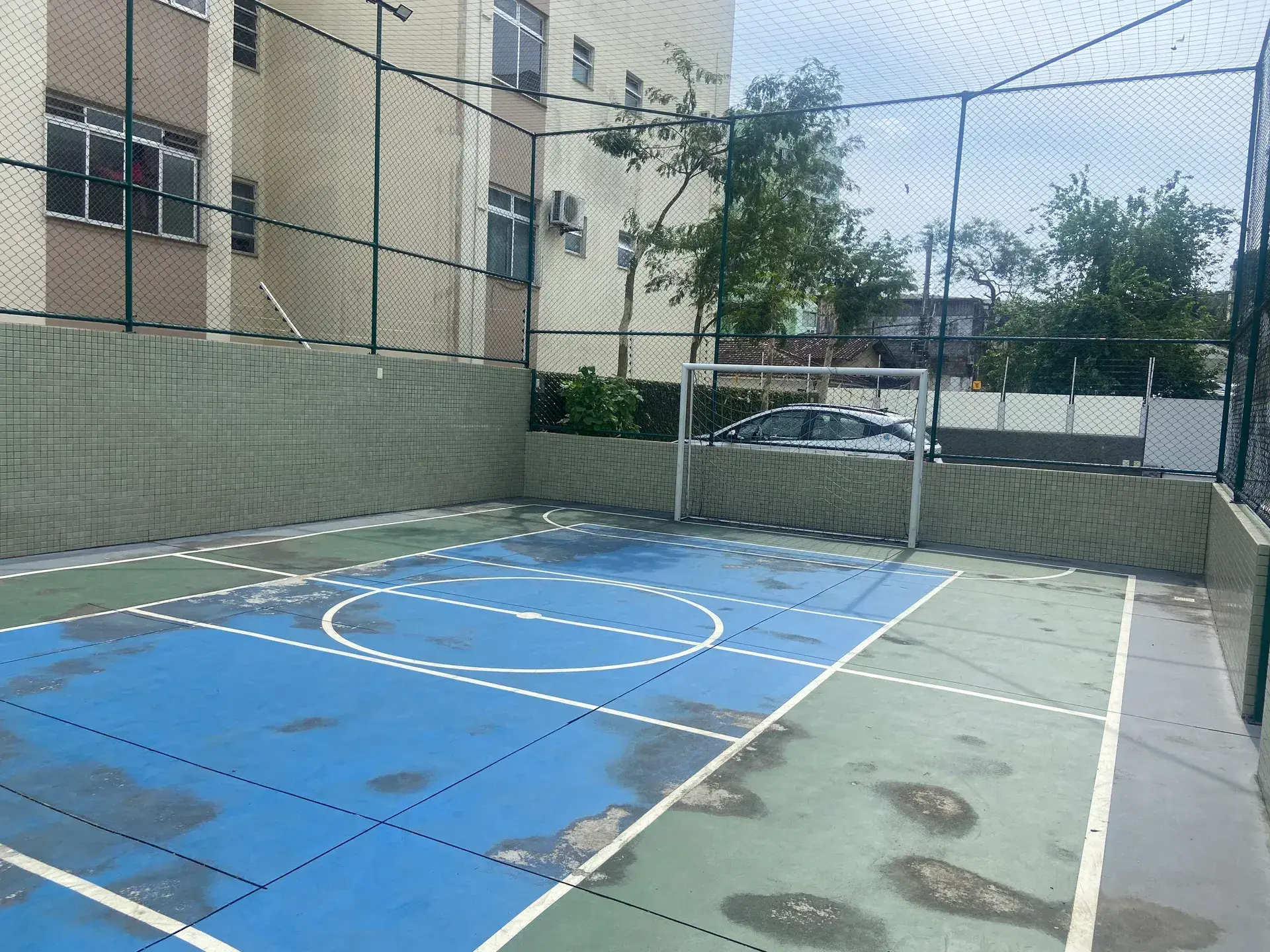 2-bedroom apartment in a building with a gym — photo 34