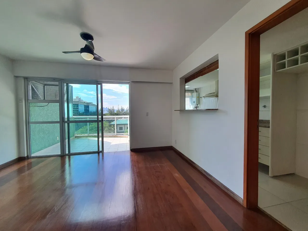 Park view in a 2-bedroom apartment, 90 m² — photo 42