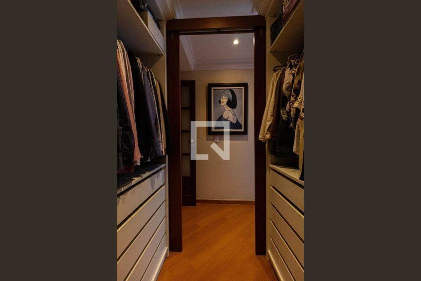 Rental house with 4 en-suite bedrooms and 7 baths, 670 m² — photo 47