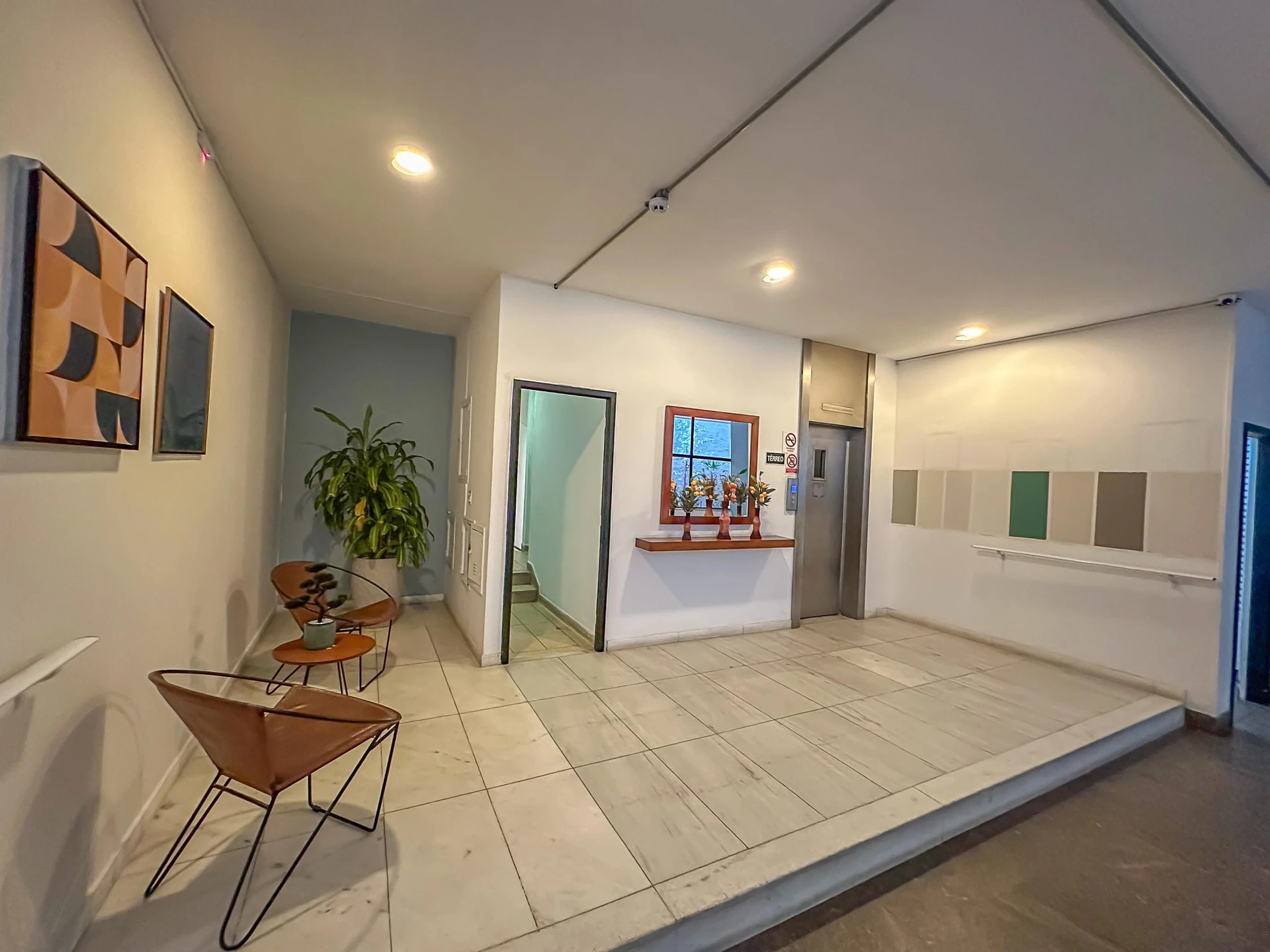 Apartment with 3 bedrooms, 1 en-suite and separate kitchen — photo 37